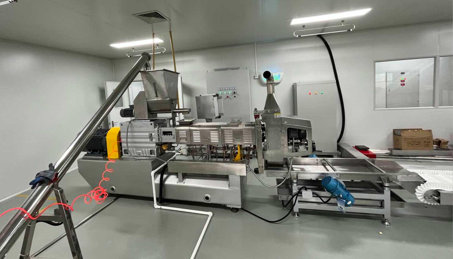 引領膨化食品新潮流：揭秘大型雙螺桿擠壓膨化機的無限可能